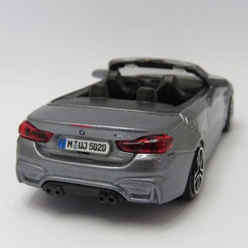 Bburago BMW M4 model car - Scale