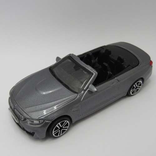 Bburago BMW M4 model car - Scale