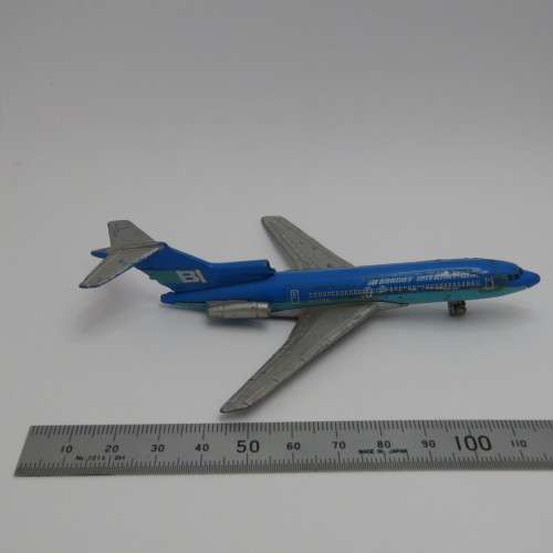 Lintoy Boeing 727 Braniff International die-cast model airplane