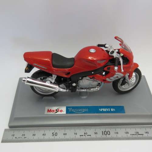 Maisto Triumph Sprint RS die-cast motorcycle - Scale 1/18 in box