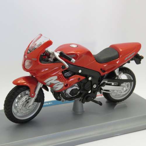Maisto Triumph Sprint RS die-cast motorcycle - Scale 1/18 in box