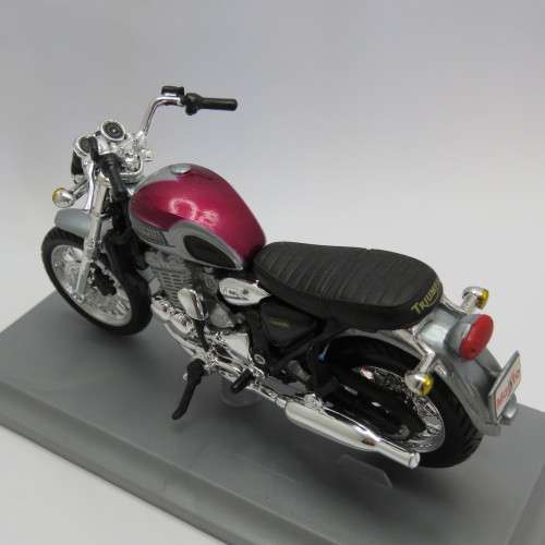 Maisto Triumph Thunderbird die-cast motorcycle - Scale 1/18 in box