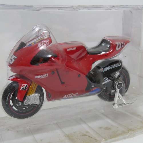 Maisto Ducati Desmosedici die-cast motorcycle - #65 Loris Capirossi - Scale 1/18 in box