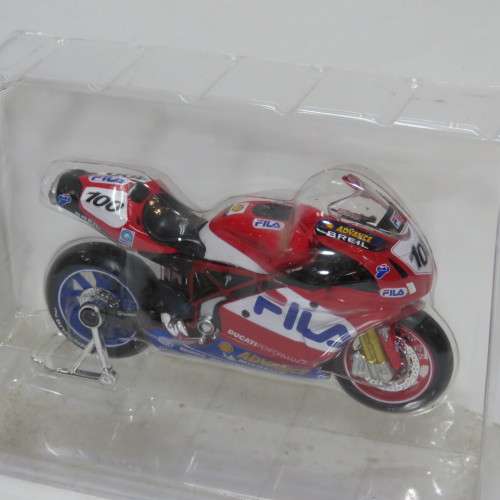 Maisto Ducati 999 die-cast motorcycle - # 100 Neil Hodgson - Scale 1/18 in box