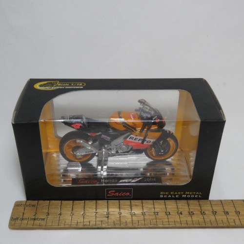 Saico 2004 Honda RCV 211 Repsol MotoGP die-cast motorcycle - #4 Alex Barros - Scale 1/18 in box