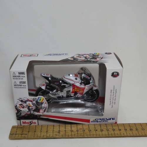 Maisto 2008 Honda RC212V San Carlo MotoGP die-cast motorcycle - #15 Alex de Angelis - Scale 1/18