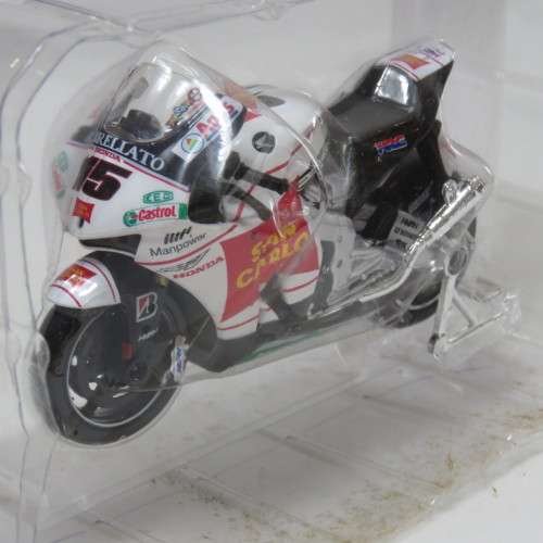 Maisto 2008 Honda RC212V San Carlo MotoGP die-cast motorcycle - #15 Alex de Angelis - Scale 1/18
