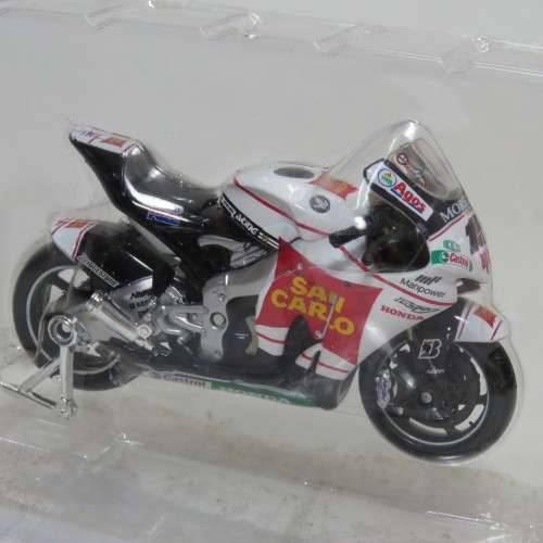 Maisto 2008 Honda RC212V San Carlo MotoGP die-cast motorcycle - #15 Alex de Angelis - Scale 1/18