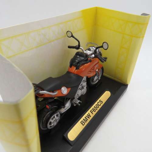MotorMax BMW F650 CS die-cast motorcycle - Scale 1/18 in box