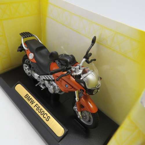 MotorMax BMW F650 CS die-cast motorcycle - Scale 1/18 in box