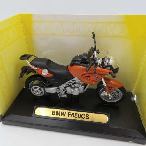 MotorMax BMW F650 CS die-cast motorcycle - Scale 1/18 in box