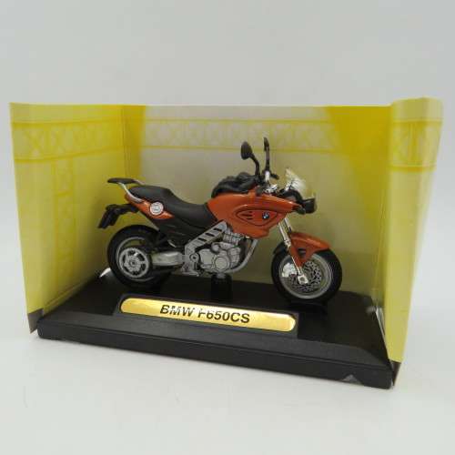 MotorMax BMW F650 CS die-cast motorcycle - Scale 1/18 in box