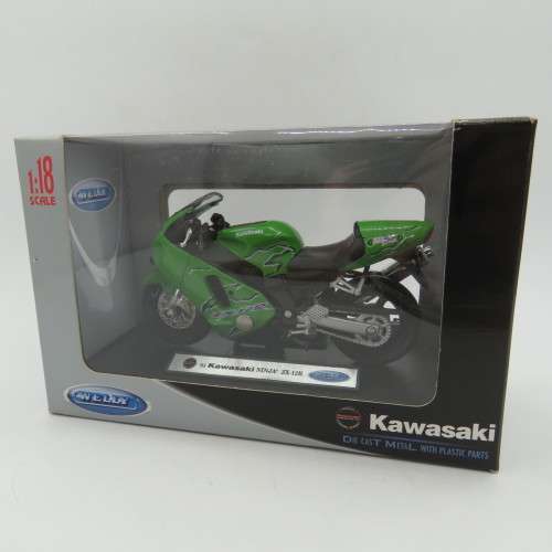 Welly 2001 Kawasaki ZX-12R Ninja die-cast motorcycle - Scale 1/18 in box
