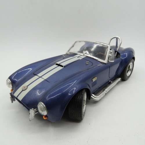 Road Legends Shelby Cobra 427 SK model car - scale 1/18