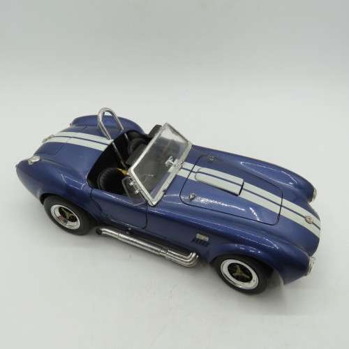 Road Legends Shelby Cobra 427 SK model car - scale 1/18