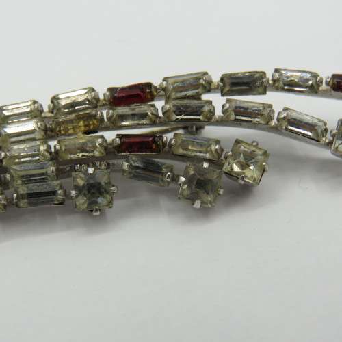 Vintage diamante costume jewellery brooch