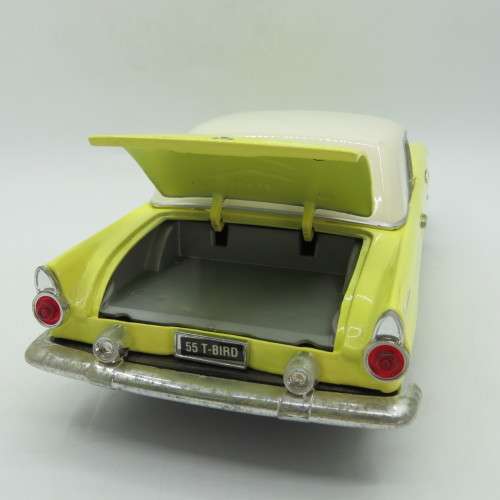 Road Legends 1955 Ford Thunderbird model car - Scale 1/18
