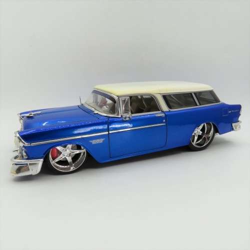 Maisto Pro Rodz 1955 Chevrolet Nomad - Scale 1/18