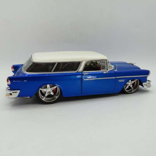 Maisto Pro Rodz 1955 Chevrolet Nomad - Scale 1/18