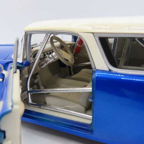 Maisto Pro Rodz 1955 Chevrolet Nomad - Scale 1/18