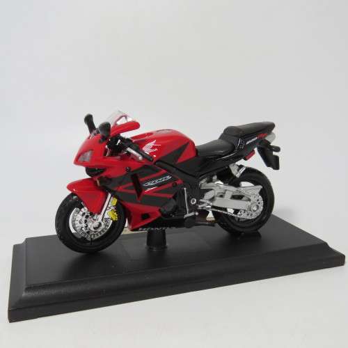 Maisto Honda CBR 600 RR die-cast motorcycle - Scale in box
