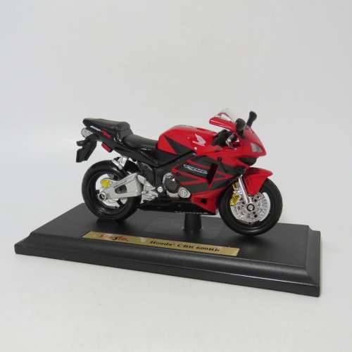 Maisto Honda CBR 600 RR die-cast motorcycle - Scale in box