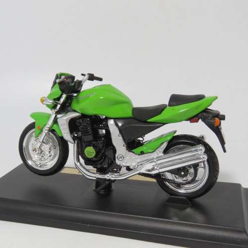 Maisto Kawasaki Z1000 die-cast motorcycle - Scale 1/18 in box