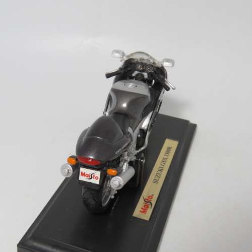 Maisto Suzuki GSX 1300 r die-cast motorcycle - Scale in box