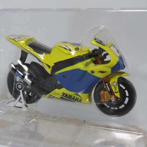 Maisto 2006 Yamaha Factory racing motoGP die-cast motorcycle - #5 Colin Edwards - Scale 1/18 in box