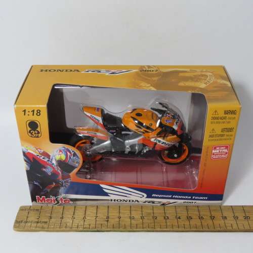 Maisto 2007 Honda RC212V Repsol MotoGP die-cast motorcycle - #1 Nicky Hayden - Scale 1/18 in box