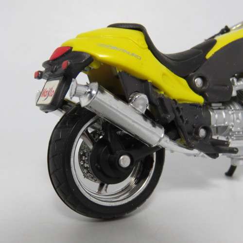 Maisto Moto Guzzi V10 Centauro die-cast motorcycle - scale 1/18