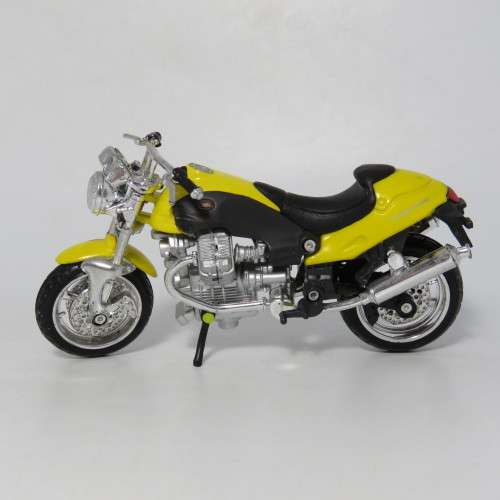 Maisto Moto Guzzi V10 Centauro die-cast motorcycle - scale 1/18