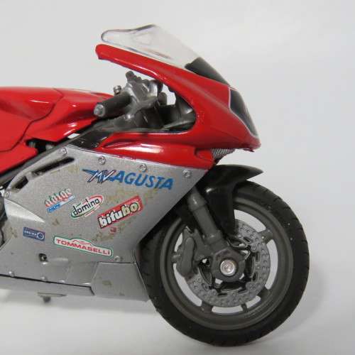 Majorette MV Agusta 750 die-cast motorcycle - scale 1/18v