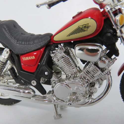 Maisto Yamaha Virago die-cast motorcycle - scale