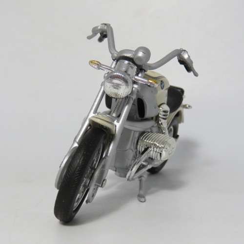BMW R1200 C die-cast motorcycle - James Bond 007 - scale 1/18