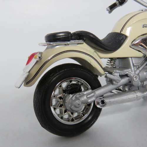 BMW R1200 C die-cast motorcycle - James Bond 007 - scale 1/18
