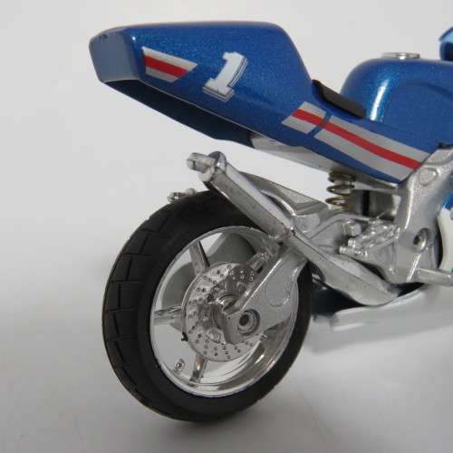 Welly Yamaha TZ250M die-cast motorcycle - scale 1/18 - tyres repaired