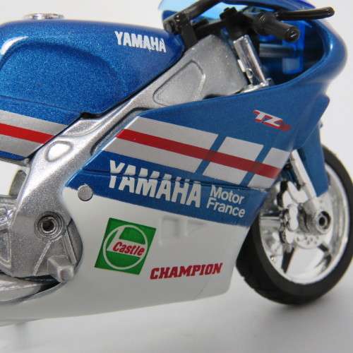 Welly Yamaha TZ250M die-cast motorcycle - scale 1/18 - tyres repaired