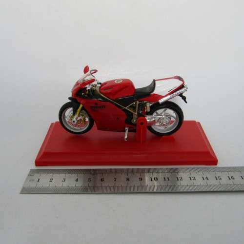 Maisto Ducati 998 R die-cast motorcycle - scale 1/18 in box