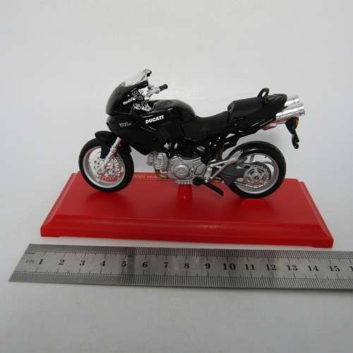 Maisto Ducati Multistrada 1000 DS die-cast motorcycle - scale in box