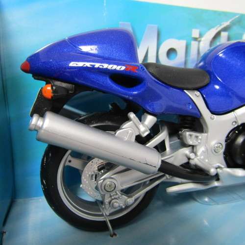 Maisto Suzuki GSX 1300 R Hayanusa die-cast motorcycle - scale 1/12 in bo