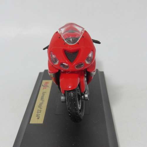 Maisto Kawasaki Ninja ZX-14 die-cast motorcycle - Scale 1/18 in box