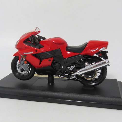 Maisto Kawasaki Ninja ZX-14 die-cast motorcycle - Scale 1/18 in box