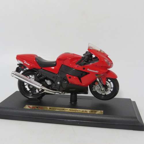 Maisto Kawasaki Ninja ZX-14 die-cast motorcycle - Scale 1/18 in box