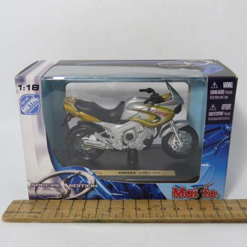 Maisto Yamaha TDM 850 die-cast motorcycle - Scale in box