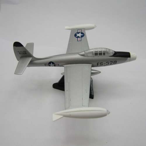 USAF Republic F84 die-cast plane - scale 1/100