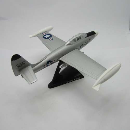 USAF Republic F84 die-cast plane - scale 1/100