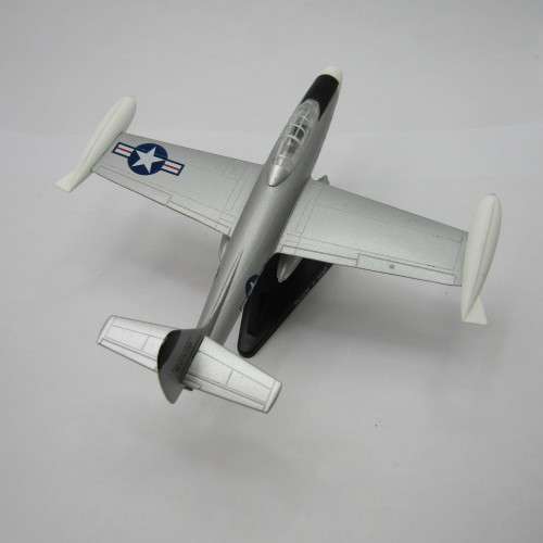 USAF Republic F84 die-cast plane - scale 1/100
