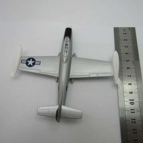 USAF Republic F84 die-cast plane - scale 1/100