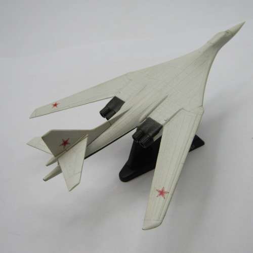 Russian Tupolev Tu 160 die-cast plane - scale 1/400